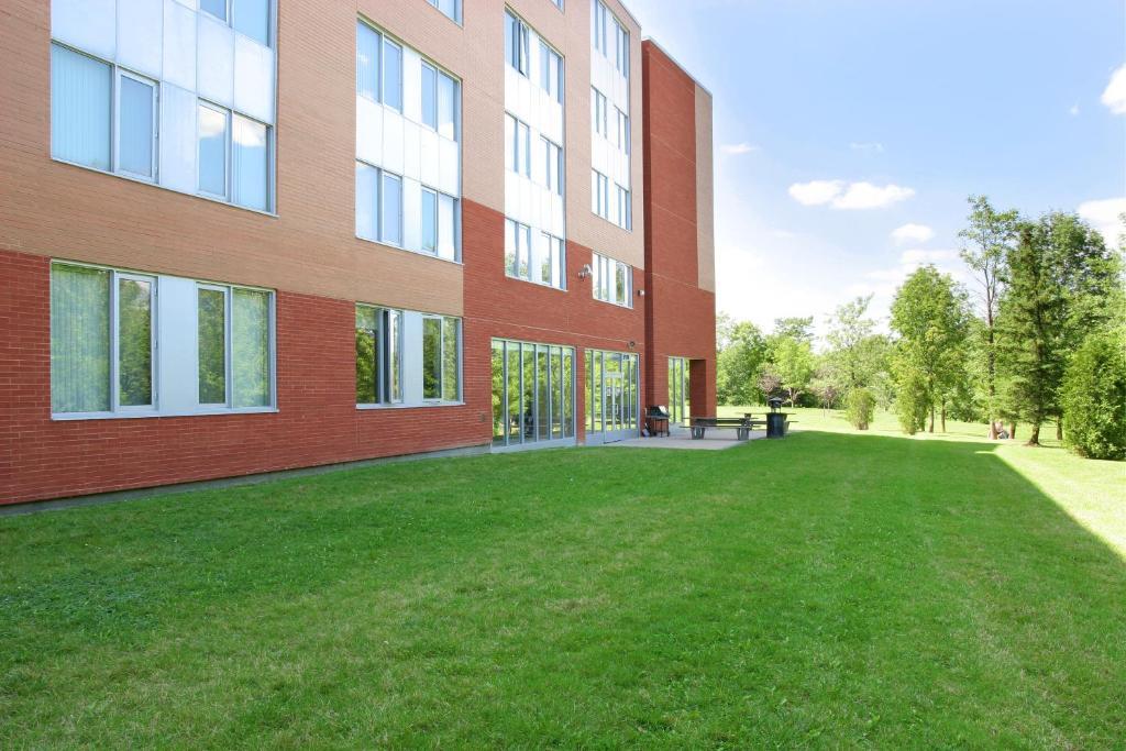 Residence & Conference Centre - Brampton Exteriör bild